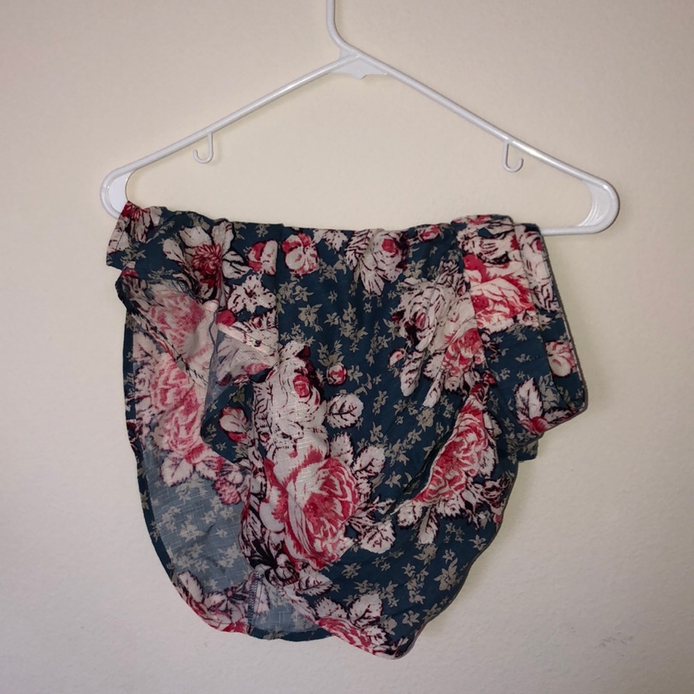 FREE PEOPLE - FLORAL TULIP DETAIL SHORTS